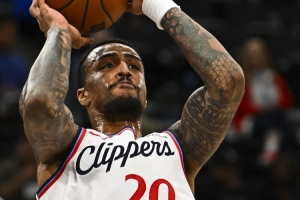 终结阵容上祖巴茨+科林斯双塔？泰伦-卢：我觉得这种组合效果不错