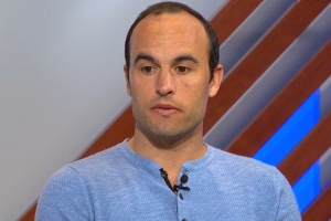 多诺万回忆：首次入选美国队很兴奋，教练让我上场我鞋带都没系好