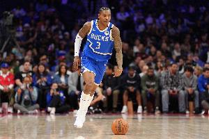 左脚踝扭伤！里弗斯：小凯文-波特没有回归时间表