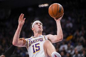 阿里纳斯 ：里夫斯得分篮板助攻样样行 湖人得给他最大的合同